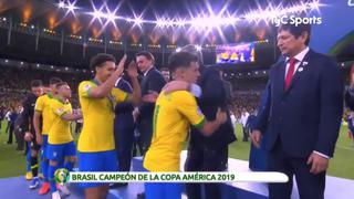 ¿Qué pasó, Marquinhos? El defensor no saludó al presidente de Brasil en la premiación de Copa América 2019 [VIDEO]