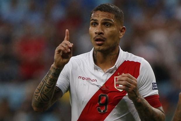Paolo Guerrero has not played in the Peruvian National Team since October 2023. (Photo: AFP).