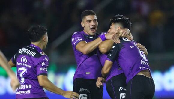 Golpe en El Kraken: Mazatlán venció 2-1 a Puebla y buscan repechaje en la Liga MX. (Getty Images)