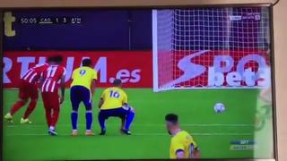 Camina firme al ‘Pichichi’: doblete de Luis Suárez para el 3-1 del Atlético de Madrid vs Cádiz [VIDEO]