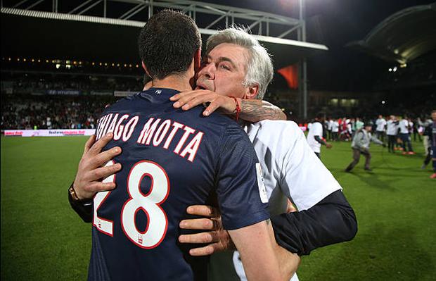 Carlo Ancelotti y Thiago Motti coincidieron en PSG. (Foto: Getty Images)
