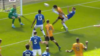¡Se jugó la vida! El golazo de Raúl Jiménez para el empate de Wolverhampton ante Everton