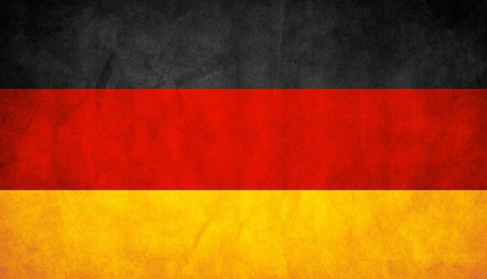 Las camisetas y banderas de los países que no guardan relación.