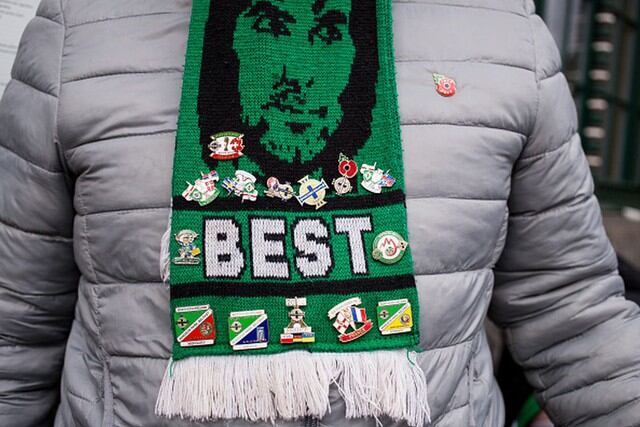 George Best | Su vida nocturna le jugó una mala pasada a su vida profesional. Falleció en 2005 diciendo “no mueran como yo”. Era muy amigo del alcohol. (Getty)