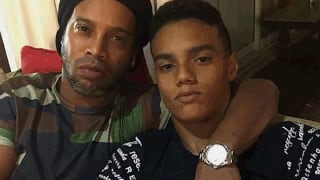 Sigue la dinastía en el Camp Nou: el hijo de Ronaldinho fichará por el Barça