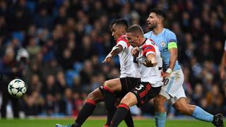 No pudo ser al final: Manchester City derrotó al Feyenoord de Tapia sobre los minutos finales