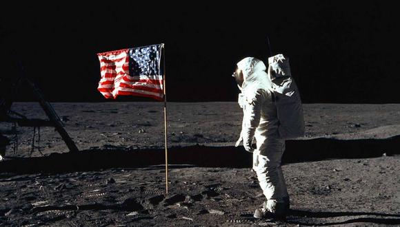 ¿La bandera de Estados Unidos se mueve por un viento que no existe en la Luna? La verdad es otra (Foto: NASA)