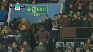 Hinchas de Aston Villa abandonaron su estadio en el minuto 29 por el 3-0 en goleada del Manchester City [VIDEO]