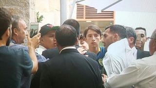 Para aplaudirlo: el noble gesto de Carlos Tevez con un hincha peruano [VIDEO]