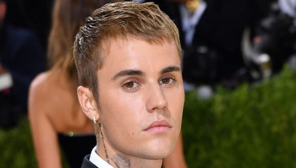 Imagen de Justin Bieber durante los Met Gala 2021. El 10 de mayo, el canadiense reveló que sufre parálisis facial. (Foto: Angela WEISS / AFP)