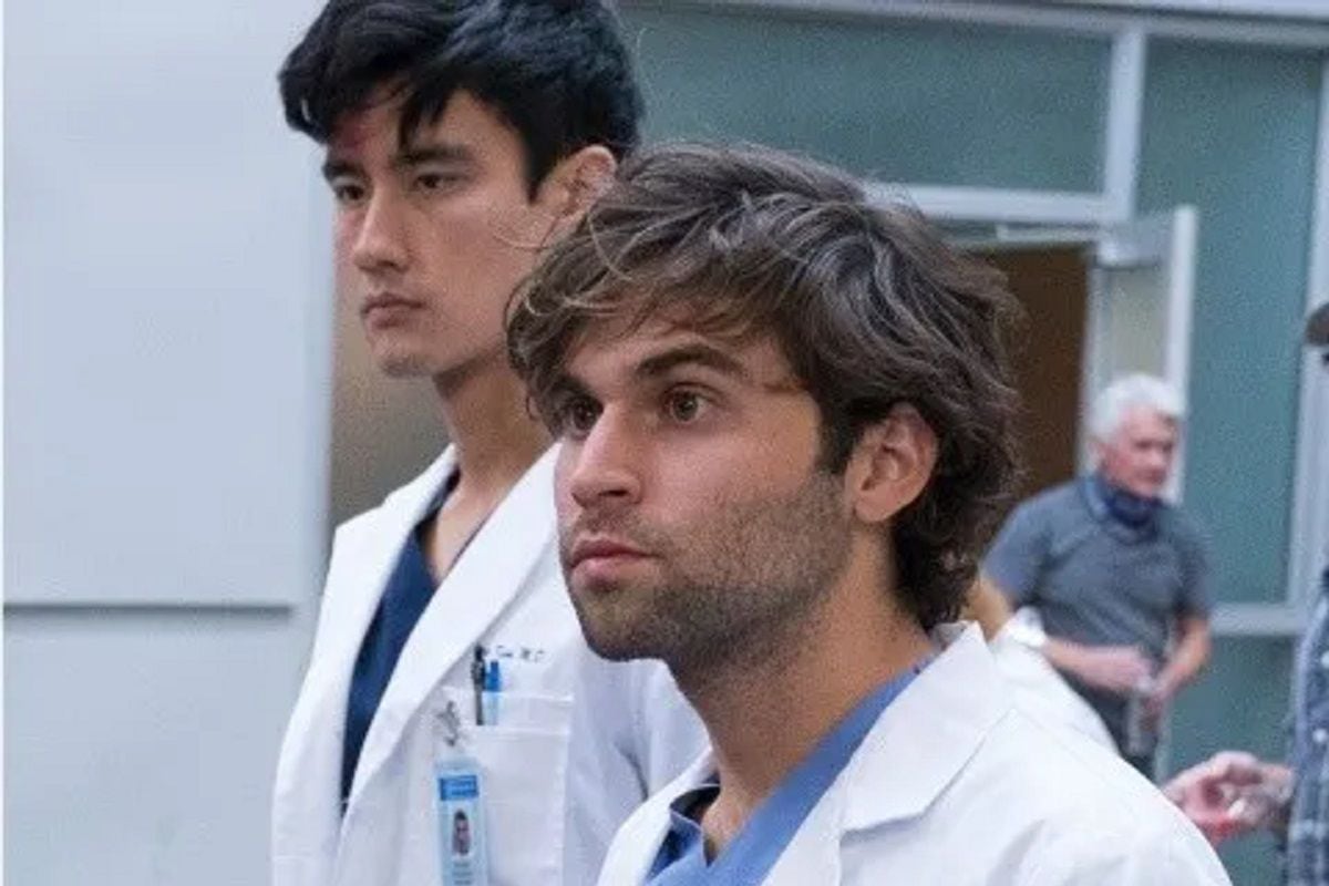 El Dr. Levi Schmitt (Jake Borelli) mantuvo una relación amorosa con Nico  Kim en el dram médico "Grey’s Anatomy" (Foto: ABC)