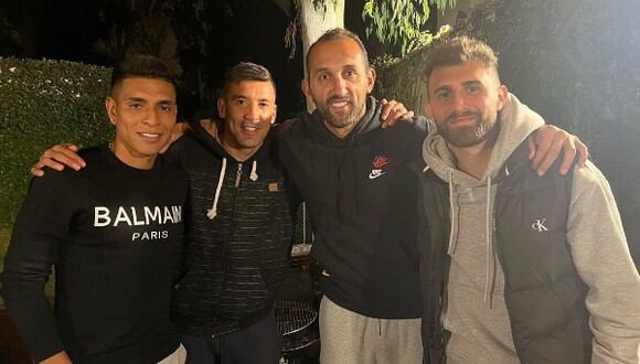 Hernán Barcos le dio la bienvenida a Paolo Hurtado a Alianza Lima. (Foto: Instagram)