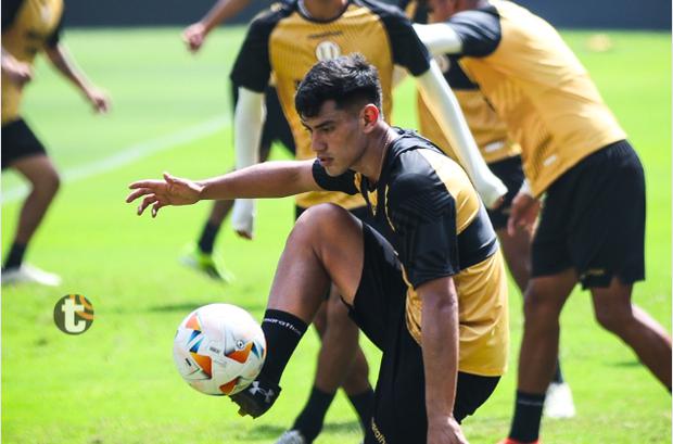 José Rivera reapareció en entrenamientos de Universitario (Foto: @universitario)