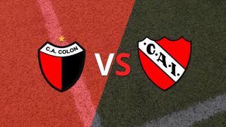 Colón enfrenta a Independiente buscando salir del fondo