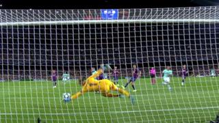 ¡Animal! Ter Stegen y la descomunal tapada que evitó otro gol de Lautaro Martínez al Barça[VIDEO]
