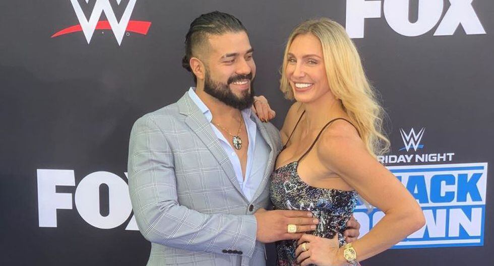 Resultado de imagen para andrade y charlotte en smack down