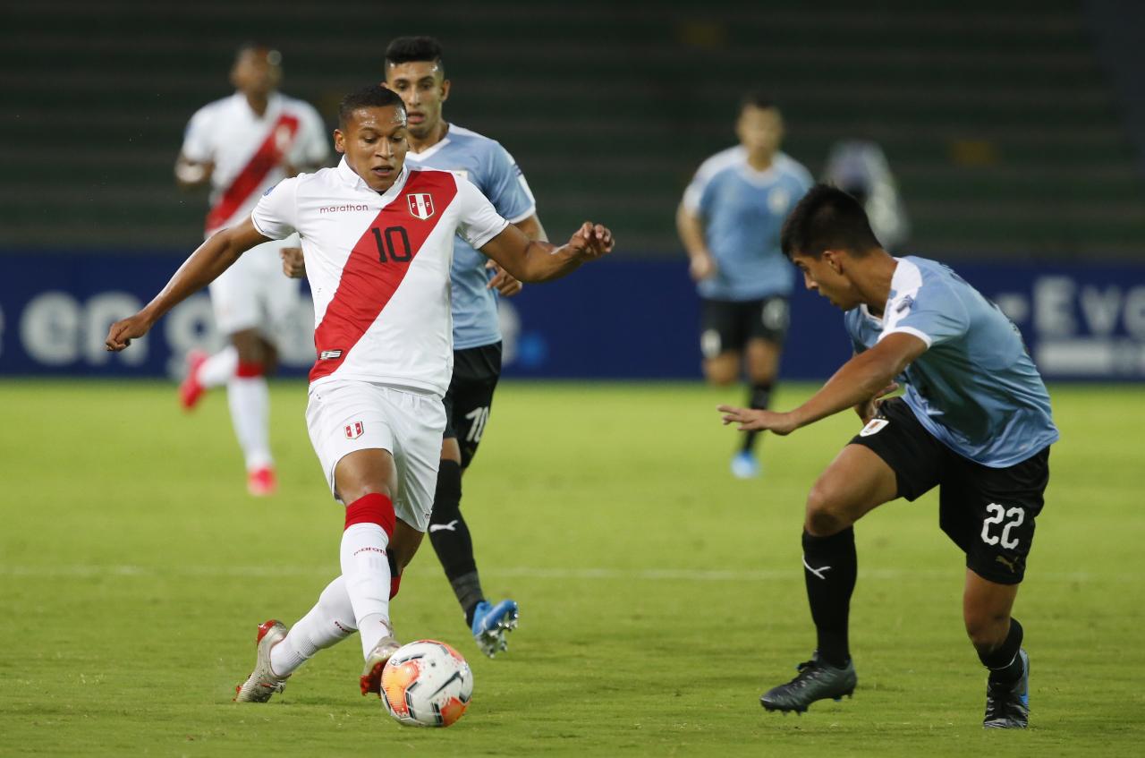 Fernando Pacheco fue el jugador peruano que más faltas recibió (4) de parte de los uruguayos. (Foto: Violeta Ayasta)