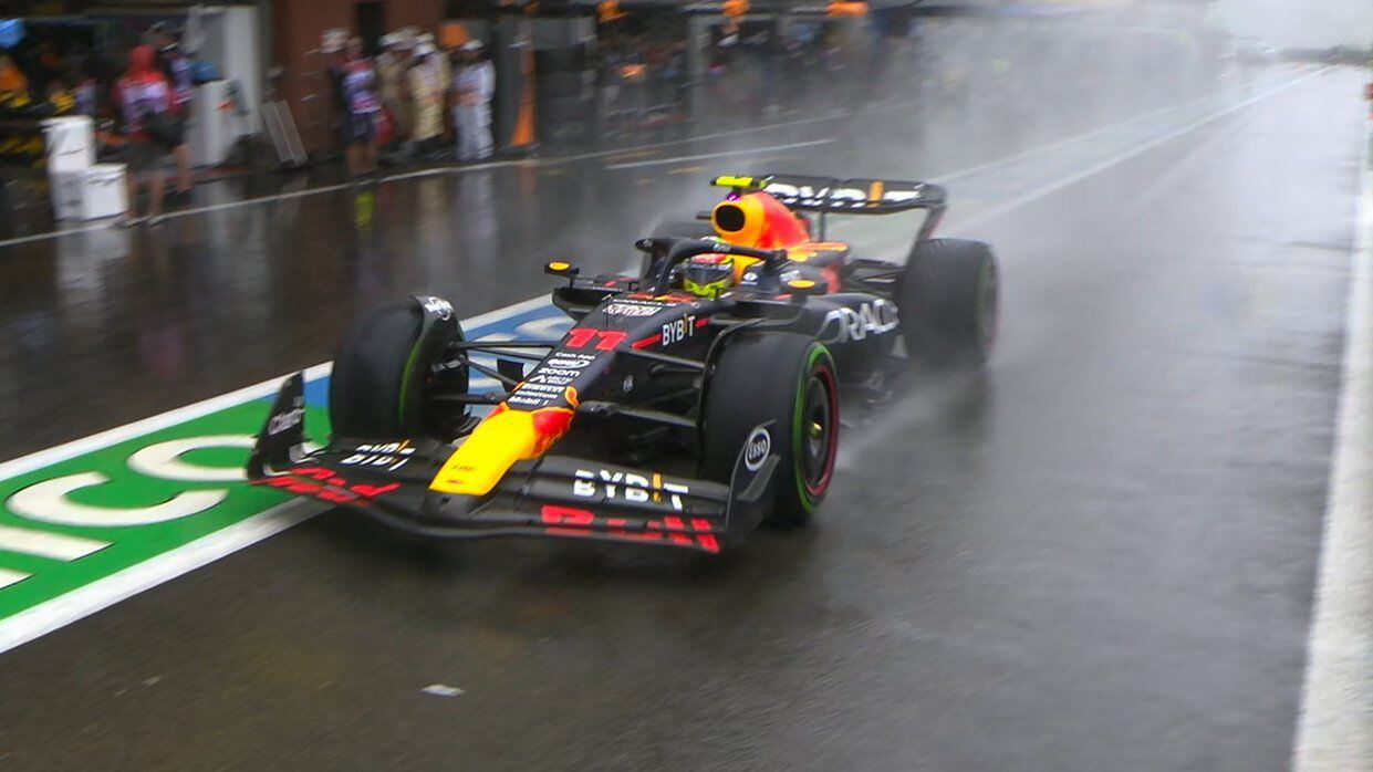 'Checo' Pérez fue uno de los pilotos que decidió salir al circuito en el GP de Bélgica. (Foto: @F1)