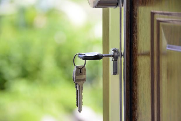 Después de seguir todos los pasos, tendrás la llave tu primera casa (Foto: Pixabay)