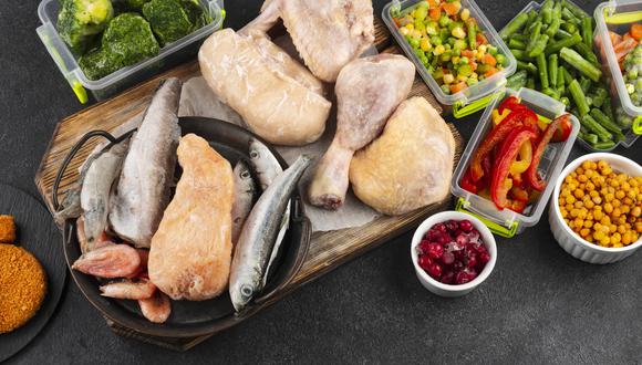 Tanto la carne como el pollo son necesarios en cualquier dieta saludable, ya sea en etapa de déficit calorico o aumento de masa muscular. (Foto: Freepik)