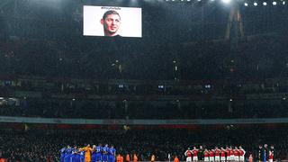 Palmas para Sala: el homenaje al argentino desaparecido en el Arsenal vs. Cardiff por Premier League [VIDEO]