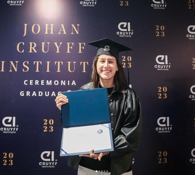 Silvana Alfaro se graduó del Máster en Gestión Deportiva y Administración de Fútbol en Johan Cruyff Institute. (Foto: Instagram)