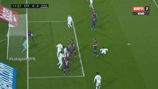 Se levantaron todos de su sitio: Piqué salvó milagrosamente al Barcelona del gol de Real Madrid [VIDEO]