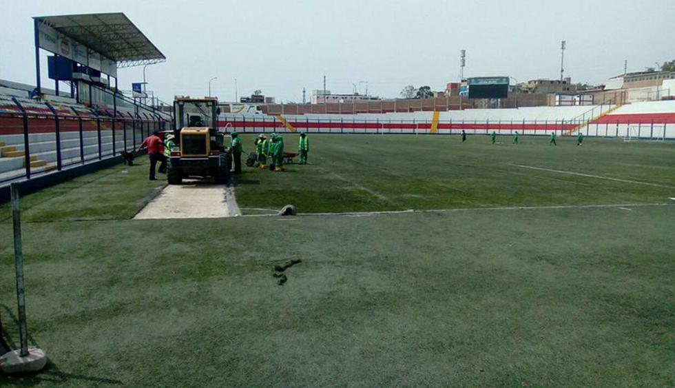 Césped artificial del estadio Iván Elías Moreno fue removido. (Facebook Deportivo Municipal)
