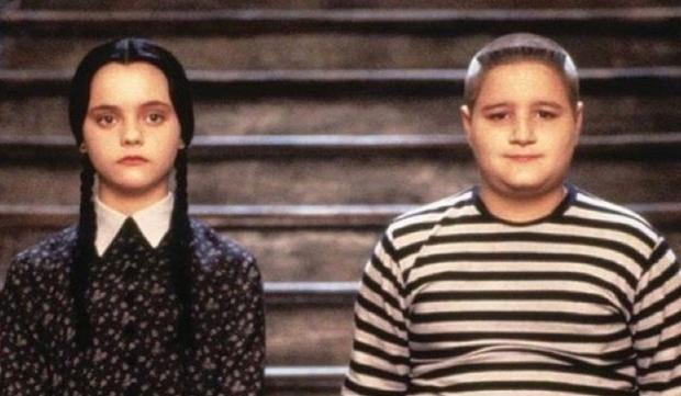 Merlina y Pericles en "Los Locos Addams". Los hermanos tienen un pensamiento oscuro de las cosas (Foto: Orion Pictures / Paramount Pictures)