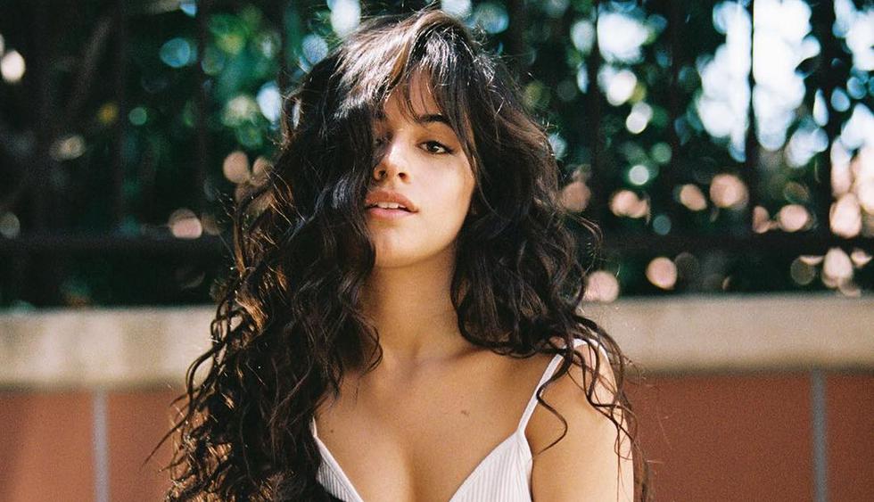 Camila Cabello fue captada con un vestido de novia en lo que parece ser las grabaciones de su próximo videoclip. (Foto: camila_cabello)