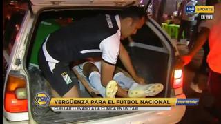 ¡Indignante! Se rompe el tobillo en el fútbol de Bolivia y lo trasladan a la clínica en un taxi [VIDEO]