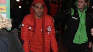 Asusta verlo así: Thiago se retira en muletas y preocupa al Bayern Munich
