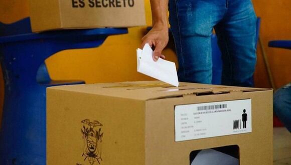Este domingo 11 de abril se llevan a cabo la segunda vuelta en Ecuador. Conoce las multas por no ir a votar y no cumplir como miembro de mesa (Foto: CNE)