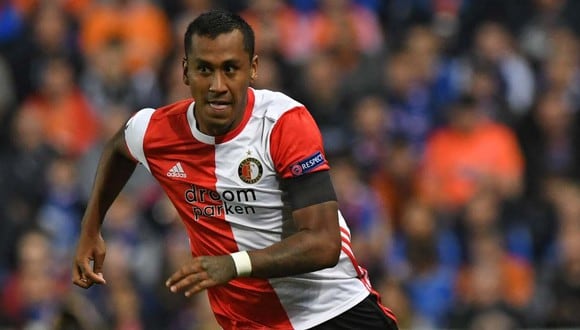Renato Tapia por ahora continúa entrenando con el Feyenoord. (Foto: AFP)