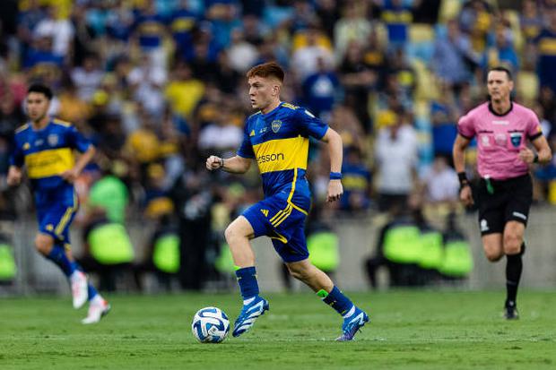 Valentín Barco tiene 19 años y juega en Boca Juniors. (Foto: Getty Images)