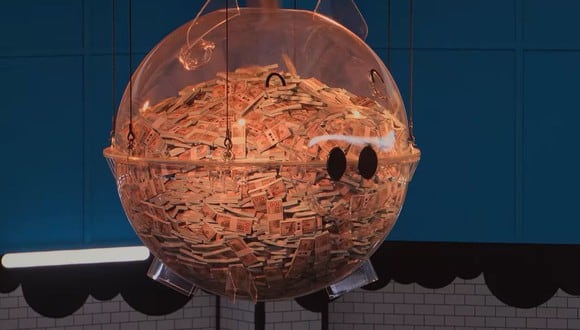 El millonario premio dentro de una alcancía gigante en "El juego del calamar: El desafío" (Foto: Netflix)