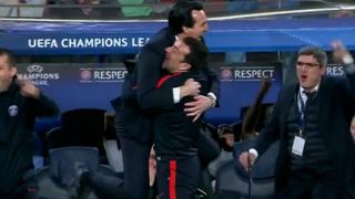 ¡Se enloqueció! El efusivo festejo de Unai Emery tras golazo de Cavani a Barcelona [VIDEO]