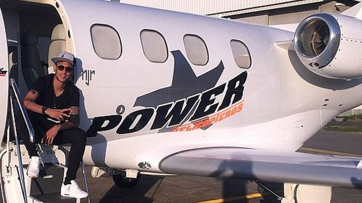 Neymar habría fugado a Brasil por la cuarentena en Francia.