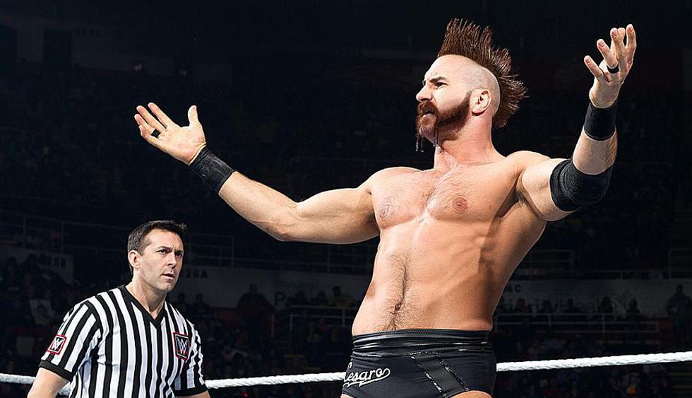 La cresta de Sheamus tiene un nuevo look sobre la cabeza de Cesaro. (WWE)