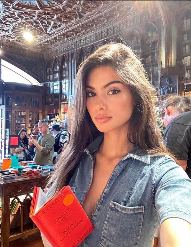 A la Miss Mundo España, Paula Pérez, le gusta la lectura y la escritura (Foto: Paula Pérez/Instagram)