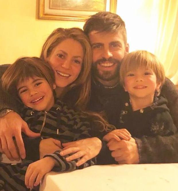 La familia completa de Shakira y el futbolista (Foto: Gerard Piqué/ Instagram)