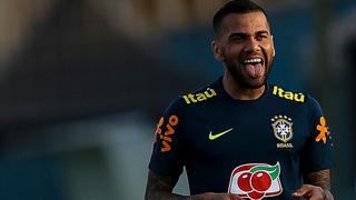 Sentimientos encontrados: el 'partido aparte' de Dani Alves en el Brasil- Venezuela por la Copa América