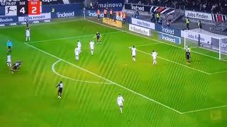 A un solo toque: Santos Borré dio asistencia en el Frankfurt vs. Leverkusen [VIDEO]