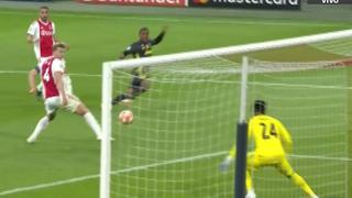 Era la victoria: Douglas la hizo bien, pero mandó su remate al palo en el Juventus vs. Ajax [VIDEO]
