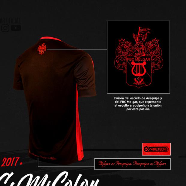 Detalles en la espalda de la camiseta de Melgar. (Facebook)