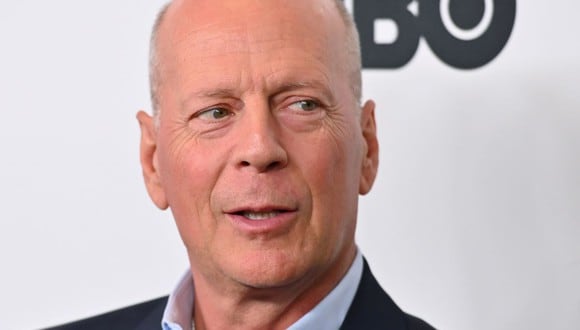 Bruce Willis desmiente haber vendido los derechos de su imagen a una compañía de IA. (Foto: AFP)