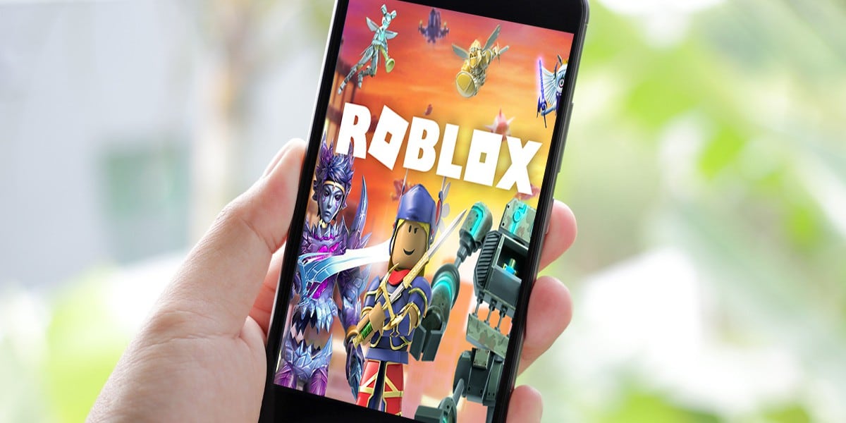 Roblox se lanza en PlayStation y tendrá su propio chatbot con