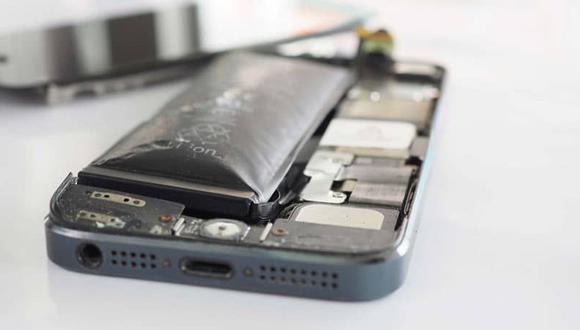 Seguir utilizando un celular con una batería inflada podría ser un peligro para tu vida (Foto: EFE)