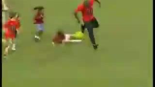 Haciendo honor a su apellido: Daniel Maldini y el día que le ‘robó’ una pelota a Seedorf en el AC Milan [VIDEO]