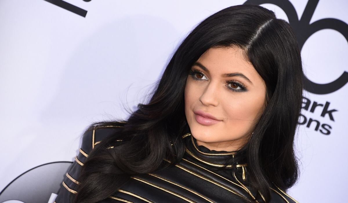 Kylie Jenner conmovió a muchos con su publicación. (AFP)